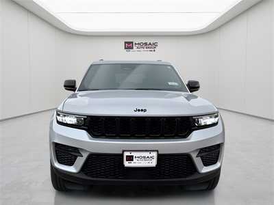 2025 Jeep Grand Cherokee, $41724. Photo 8