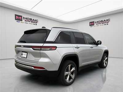 2025 Jeep Grand Cherokee L, $49640. Photo 3