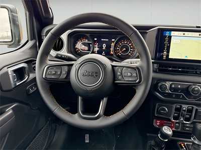 2024 Jeep Gladiator, $42633. Photo 12