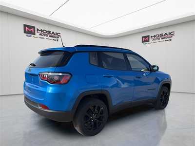2025 Jeep Compass, $33243. Photo 3