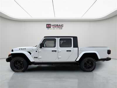 2024 Jeep Gladiator, $42187. Photo 6