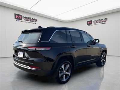 2022 Jeep Grand Cherokee, $25990. Photo 3