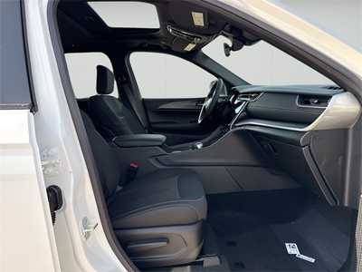 2025 Jeep Grand Cherokee, $37549. Photo 10