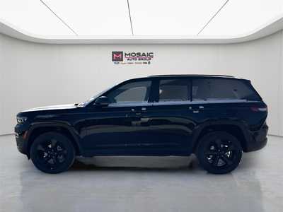 2025 Jeep Grand Cherokee, $50403. Photo 6