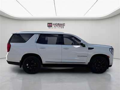 2023 GMC Yukon, $60990. Photo 2