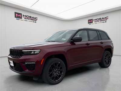 2025 Jeep Grand Cherokee, $62744. Photo 7