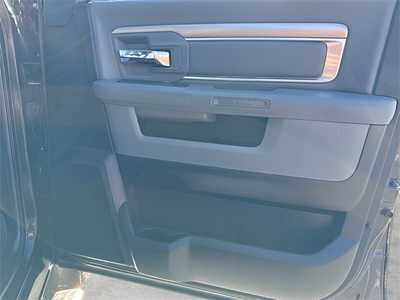 2017 RAM 2500 Crew Cab, $28990. Photo 9