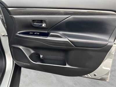 2020 Mitsubishi Outlander, $14490. Photo 9