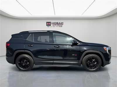2023 GMC Terrain, $23490. Photo 2