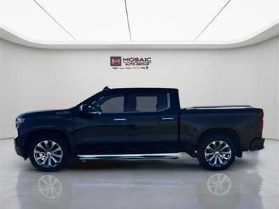 2019 Chevrolet 1500 Crew Cab, $30990. Photo 6