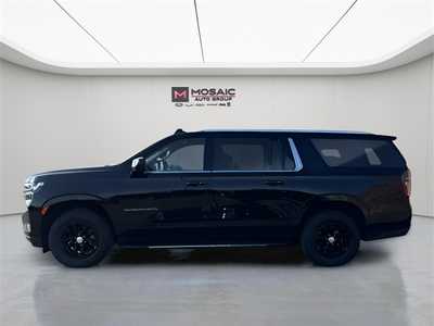 2023 Chevrolet Suburban, $43990. Photo 6