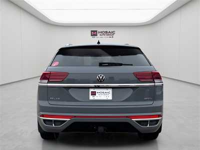 2022 Volkswagen Atlas, $29990. Photo 4