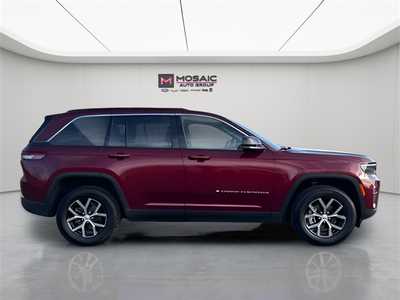 2024 Jeep Grand Cherokee, $34990. Photo 2