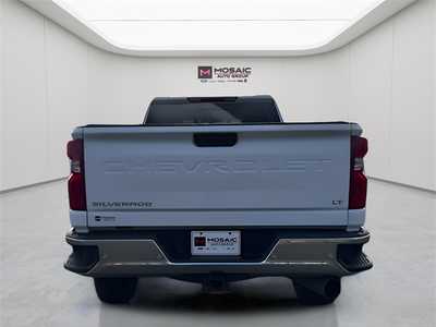 2020 Chevrolet 3500 Crew Cab, $43990. Photo 4
