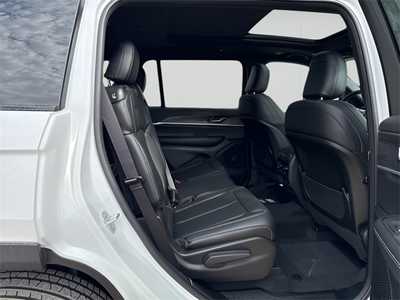2025 Jeep Grand Cherokee L, $48479. Photo 12