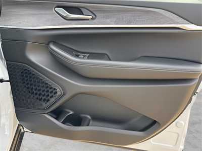 2025 Jeep Grand Cherokee L, $48479. Photo 9