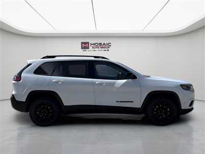 2023 Jeep Cherokee, $23990. Photo 2