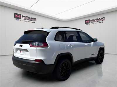 2023 Jeep Cherokee, $23990. Photo 3