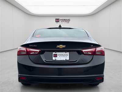 2022 Chevrolet Malibu, $17990. Photo 4
