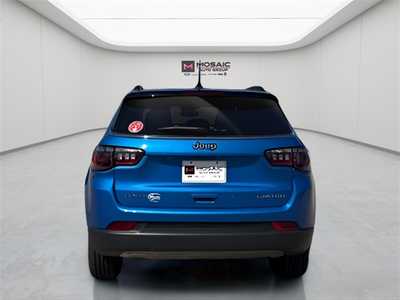 2024 Jeep Compass, $25990. Photo 4