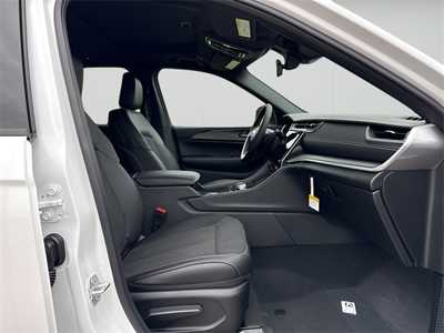 2025 Jeep Grand Cherokee, $41455. Photo 10