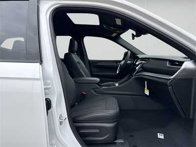 2025 Jeep Grand Cherokee, $41455. Photo 11