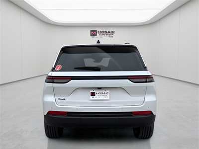 2025 Jeep Grand Cherokee, $41455. Photo 4