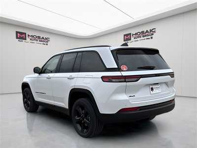 2025 Jeep Grand Cherokee, $41455. Photo 5