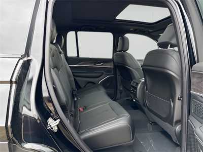 2025 Jeep Grand Cherokee, $50740. Photo 11
