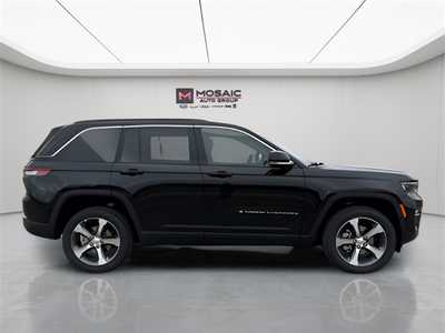 2025 Jeep Grand Cherokee, $50740. Photo 2
