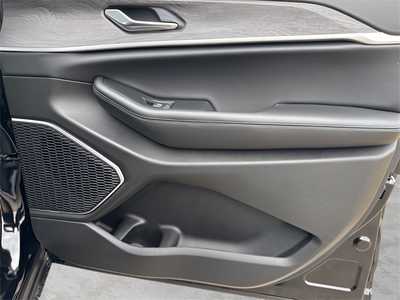 2025 Jeep Grand Cherokee, $50740. Photo 9