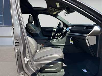 2025 Jeep Grand Cherokee, $44973. Photo 10