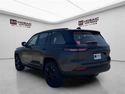 2025 Jeep Grand Cherokee, $44973. Photo 5