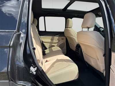 2025 Jeep Grand Cherokee, $50827. Photo 11