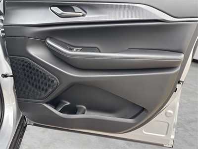 2025 Jeep Grand Cherokee L, $43873. Photo 9