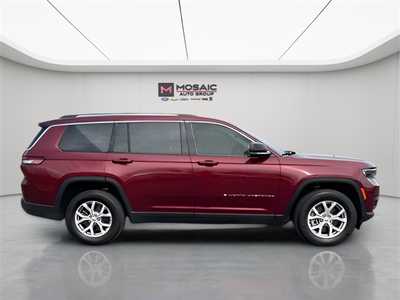 2022 Jeep Grand Cherokee L, $31990. Photo 2