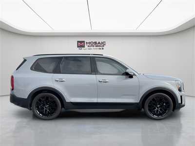 2022 Kia Telluride, $36990. Photo 2