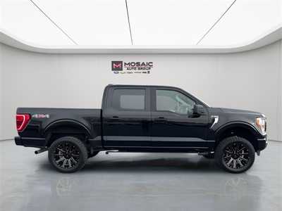 2022 Ford F150 Crew Cab, $35990. Photo 2