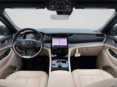 2025 Jeep Grand Cherokee, $43848. Photo 12