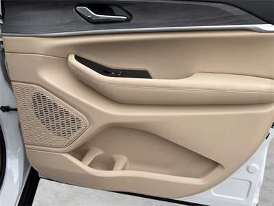 2025 Jeep Grand Cherokee, $43848. Photo 9