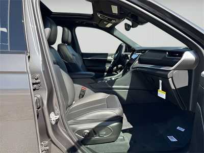 2025 Jeep Grand Cherokee, $56664. Photo 11