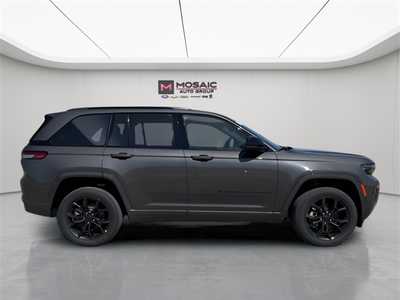 2025 Jeep Grand Cherokee, $56664. Photo 2