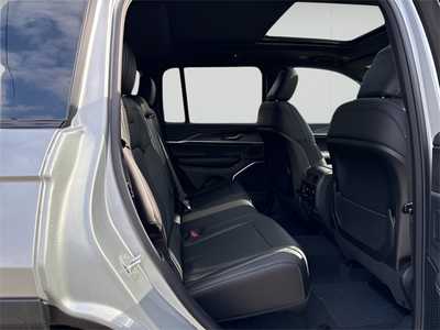 2025 Jeep Grand Cherokee, $48282. Photo 11