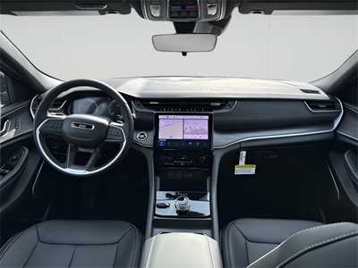 2025 Jeep Grand Cherokee, $48282. Photo 12