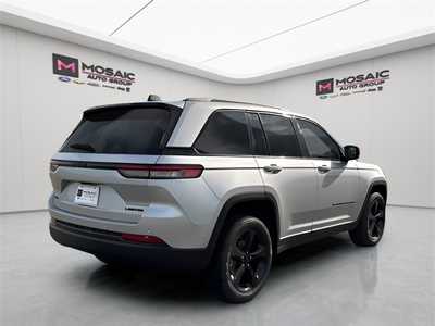 2025 Jeep Grand Cherokee, $48282. Photo 3