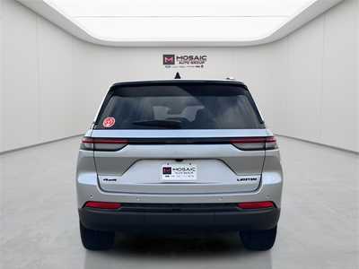 2025 Jeep Grand Cherokee, $48282. Photo 4