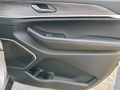 2025 Jeep Grand Cherokee, $48282. Photo 9
