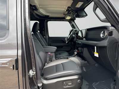 2025 Jeep Gladiator, $49597. Photo 10