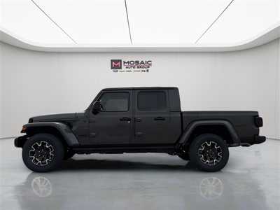 2025 Jeep Gladiator, $49597. Photo 6