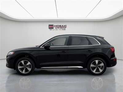 2024 Audi Q5, $34990. Photo 6